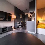 Magnolia Modern By Bookinghost Apartmán