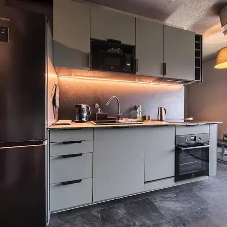 Magnolia Modern By Bookinghost *