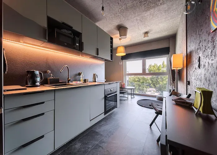 Magnolia Modern By Bookinghost * Wrocław