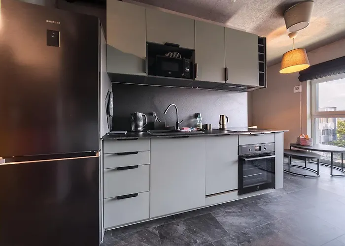 Magnolia Modern By Bookinghost *